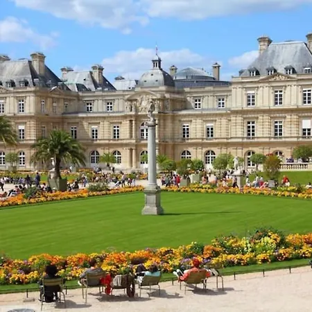 Apartment 4 Personnes Avec Jardin-paris Centre Paris
