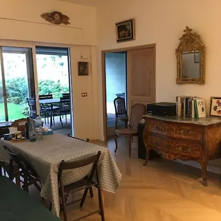 4 Personnes Avec Jardin-paris Centre * Paris