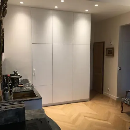 Apartment 4 Personnes Avec Jardin-paris Centre