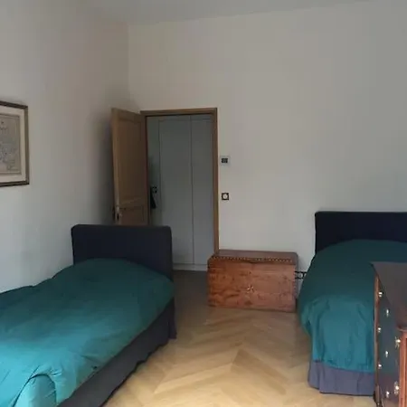 4 Personnes Avec Jardin-paris Centre * Paris