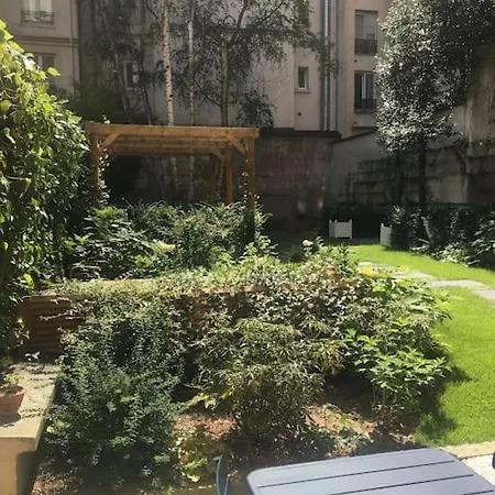 4 Personnes Avec Jardin-paris Centre Apartment